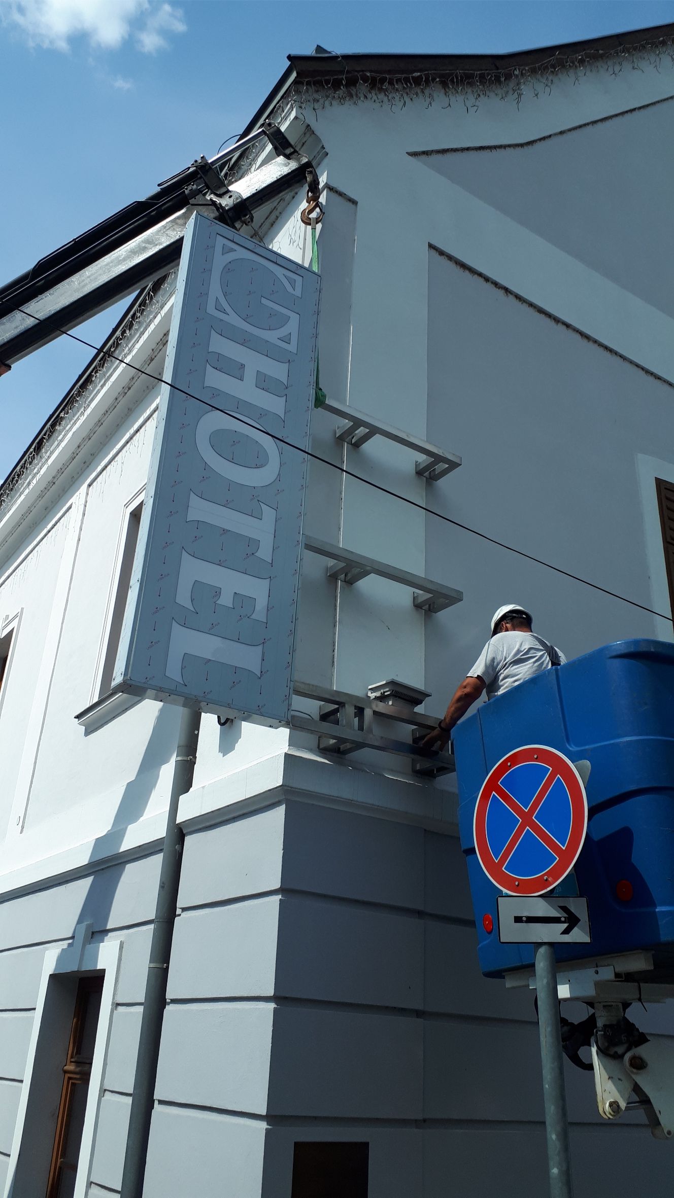 felszerelés közben