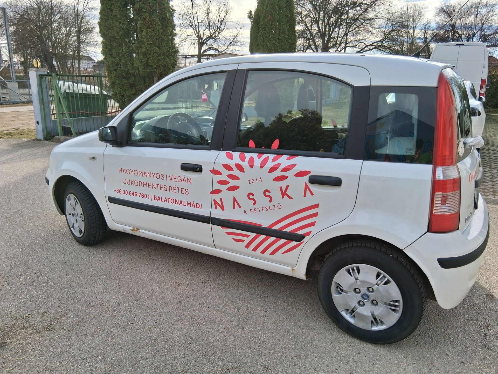 Nasska autó - nagyon aranyos lett! 