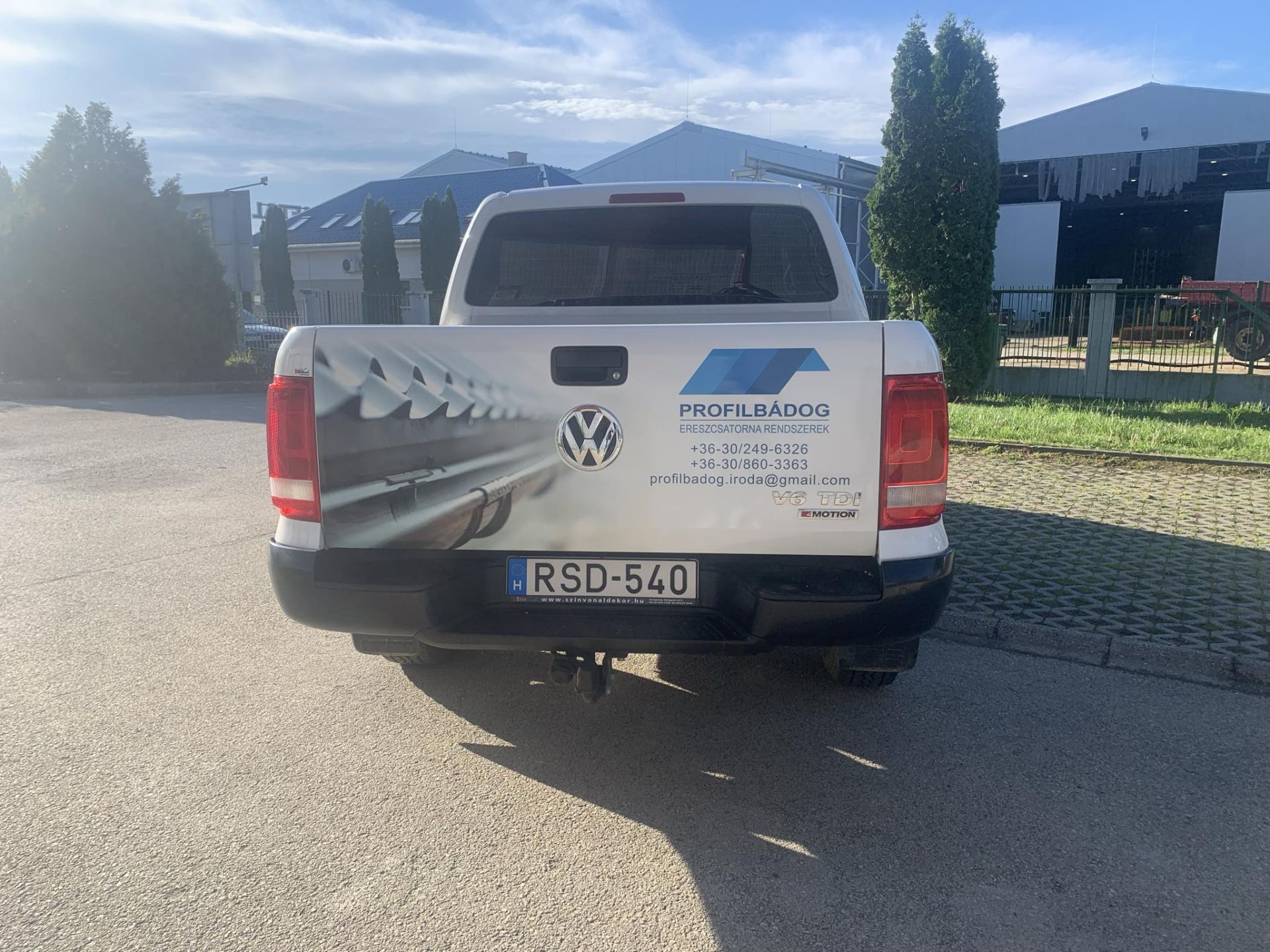 Egyedi hátsó dekoráció! 