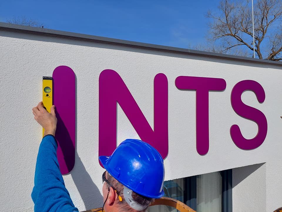 Precízen, pontosan! 