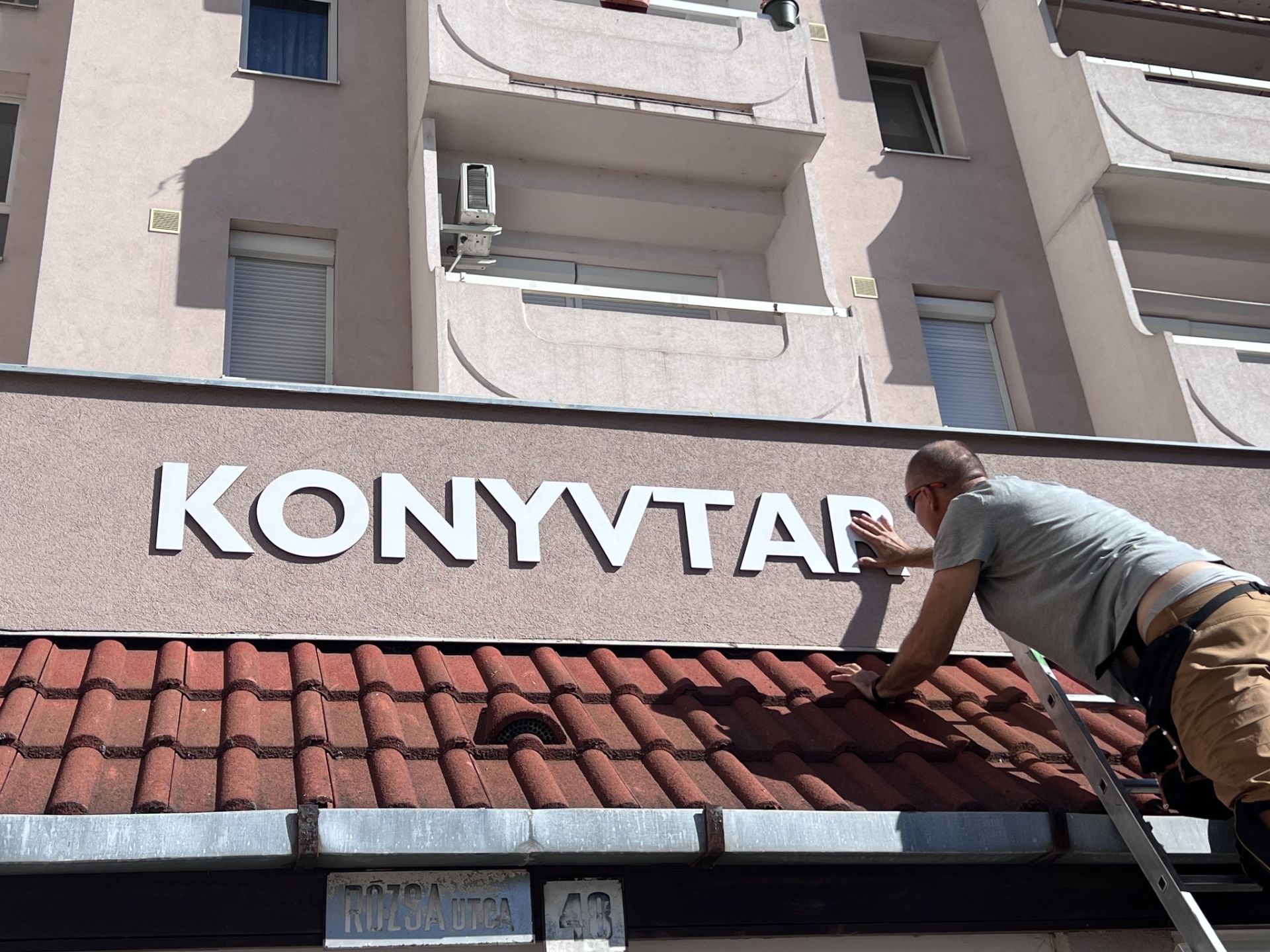 Könyvtári munkálatok... ☺️