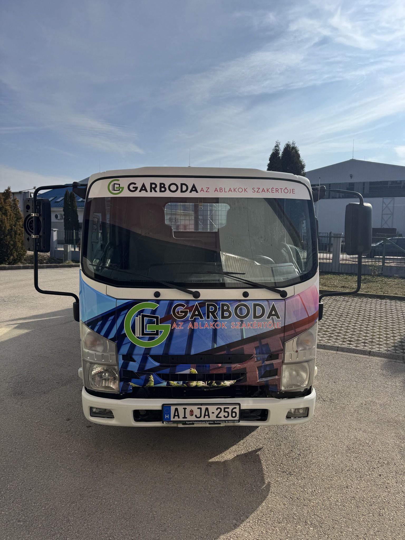 Ajtó - ablak nyitva... 