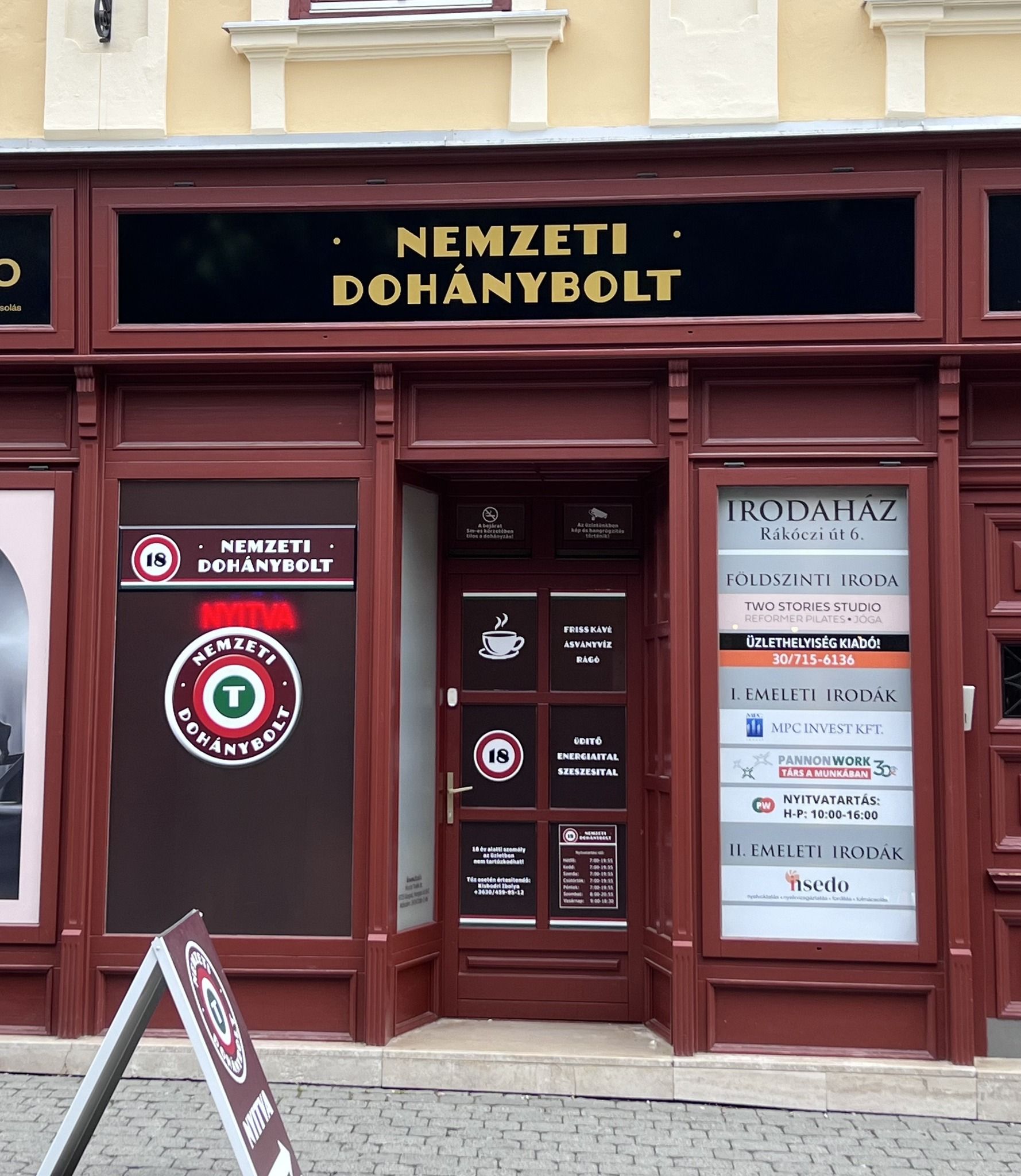 Egy újabb, elkészült munka Veszprém belvárosában. 