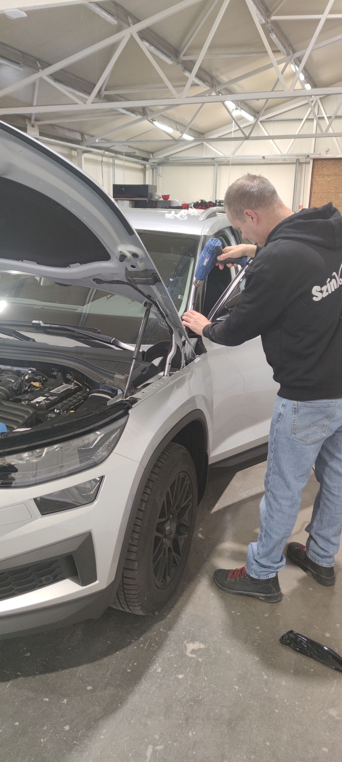 Nagyon nagyon dolgozunk! :) 